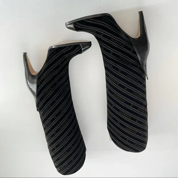 Givenchy Velvet Chain Logo GV3 Boot 95MM SZ 38.5 8.5 black leather pointed toe - Picture 5 of 13